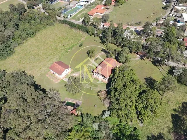 Sítio com 29557m² 3 quartos e 2 banheiros, à venda, no bairro Área Rural de Sorocaba em Sorocaba