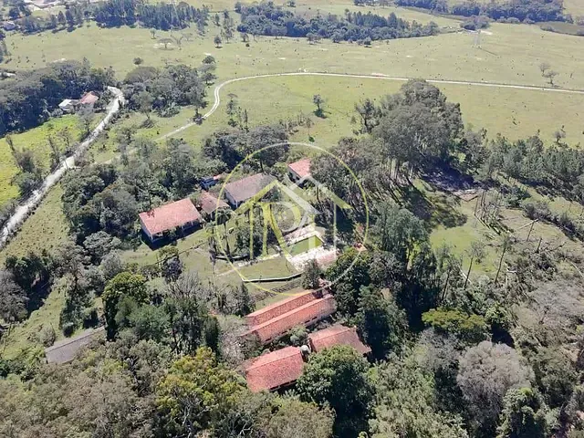 Sítio com 29500m² 3 quartos e 2 banheiros, à venda, no bairro Área Rural de Sorocaba em Sorocaba
