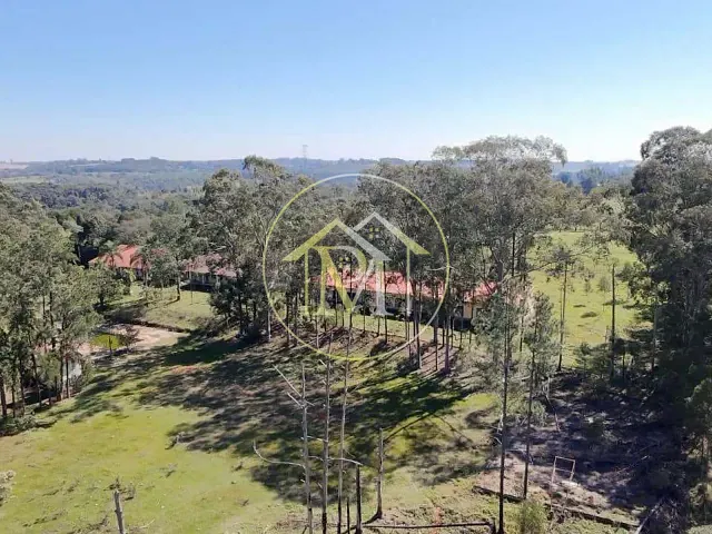 Sítio com 29500m² 3 quartos e 2 banheiros, à venda, no bairro Área Rural de Sorocaba em Sorocaba