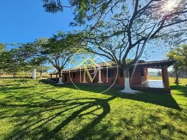 Sítio com 80000m² 5 quartos e 3 banheiros, à venda, no bairro Área Rural de Sorocaba em Sorocaba