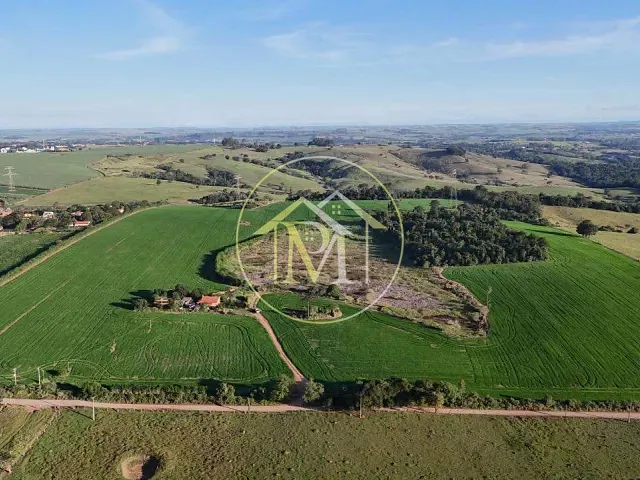Sítio com 290000m² 4 quartos e 3 banheiros, à venda, no bairro Área rural em Cesário Lange