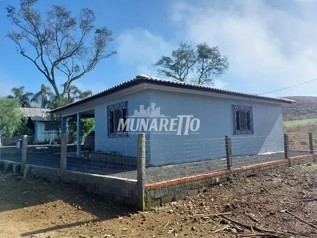 Sítio com 100m² 3 quartos e 1 banheiro, à venda, no bairro Interior em Concórdia