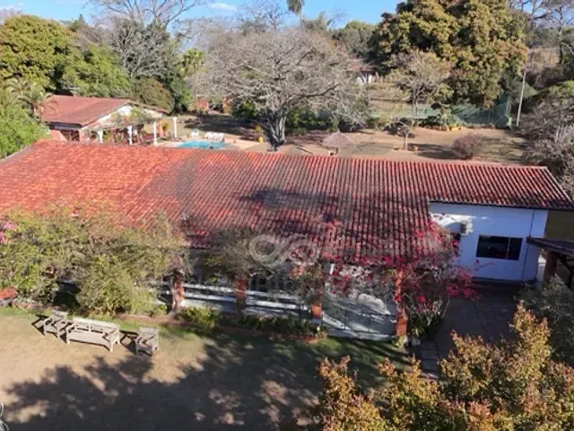 Sítio com 25000m² 7 quartos e 4 banheiros, à venda, no bairro Condomínio Rural Colméia em Jaguariúna