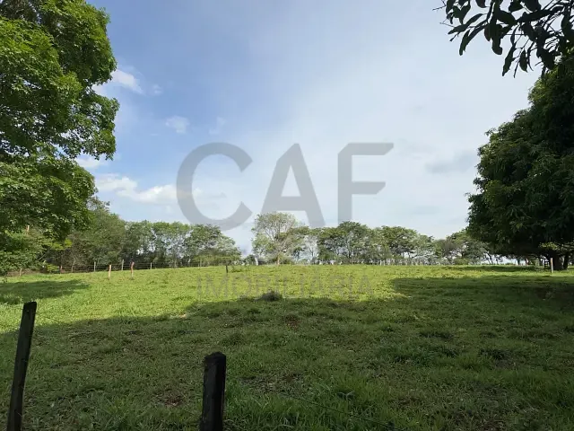 Sítio com 78978m² 3 quartos e 2 banheiros, à venda, no bairro Área Rural de Santo Antônio de Posse em Santo Antônio de Posse