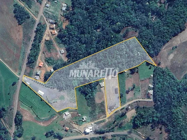 Sítio com 630m² 7 quartos e 5 banheiros, à venda, no bairro Interior em Piratuba