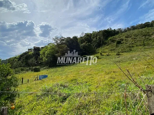 Sítio com 30000m² 2 quartos e 1 banheiro, à venda, no bairro Linha alto Gramado em Piratuba