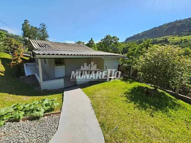 Sítio com 90m² 2 quartos e 1 banheiro, à venda, no bairro Interior em Piratuba