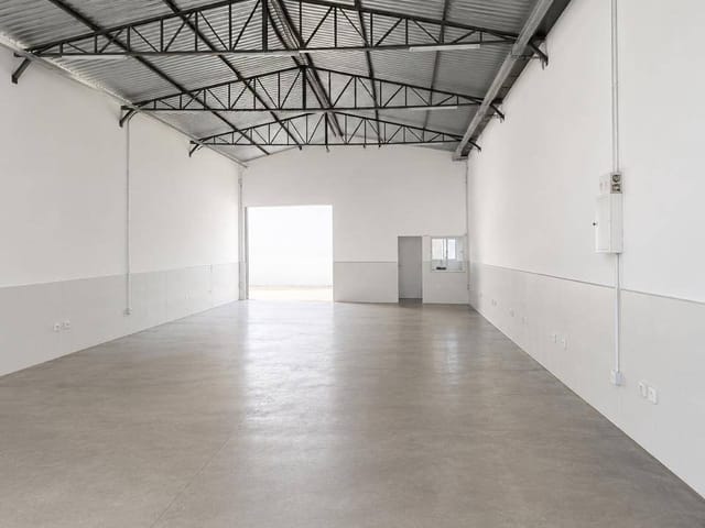 Galpão / Barracão com 500m², para alugar, no bairro Vila Progresso em São Paulo