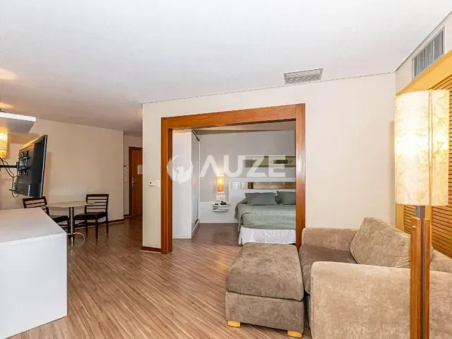 Salão com 51m² 1 quarto e 1 banheiro, à venda, no bairro Centro em Curitiba