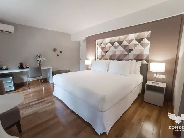 Salão 1 quarto e 1 banheiro, à venda, no bairro Centro em Curitiba