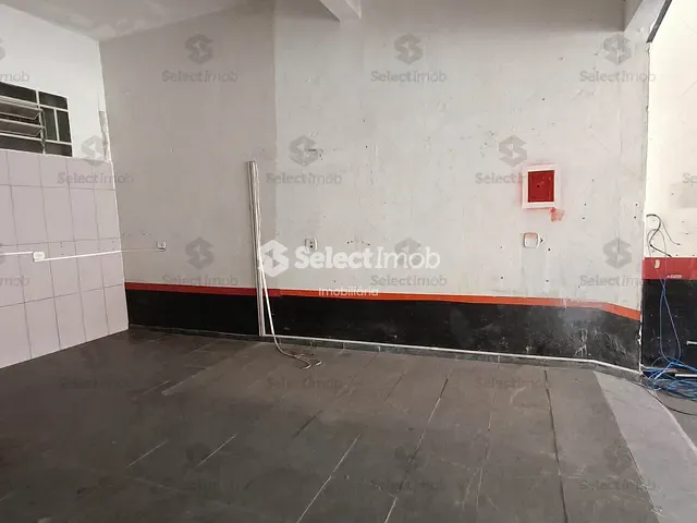 Salão com 90m², para alugar, no bairro Matriz em Mauá