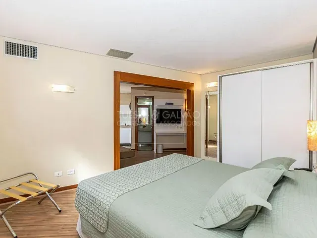 Salão com 51m² 1 quarto e 1 banheiro, à venda, no bairro Centro em Curitiba