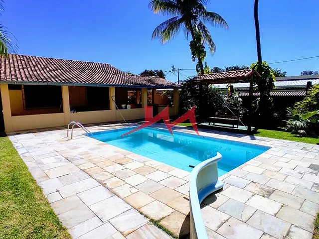 Galpão / Barracão com 740m², à venda, no bairro Vista Alegre em São Gonçalo