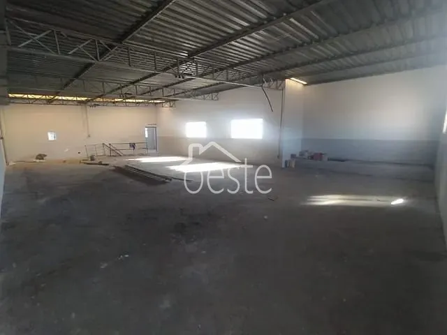 Loja com 400m², à venda ou para alugar, no bairro Jardim São Francisco em Santa Bárbara D'Oeste