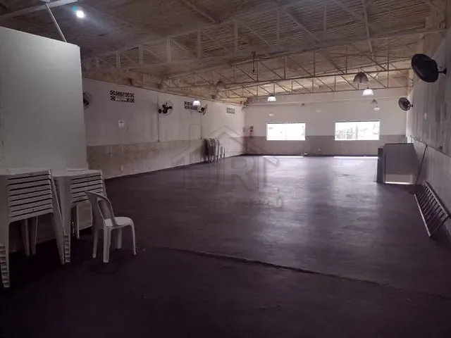 Loja com 250m², para alugar, no bairro Jardim Itapeva em Mauá