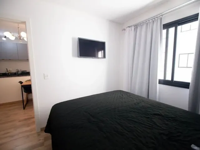 Salão 1 quarto e 1 banheiro, à venda, no bairro Campo Comprido em Curitiba
