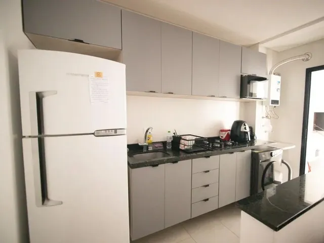 Salão 1 quarto e 1 banheiro, à venda, no bairro Campo Comprido em Curitiba