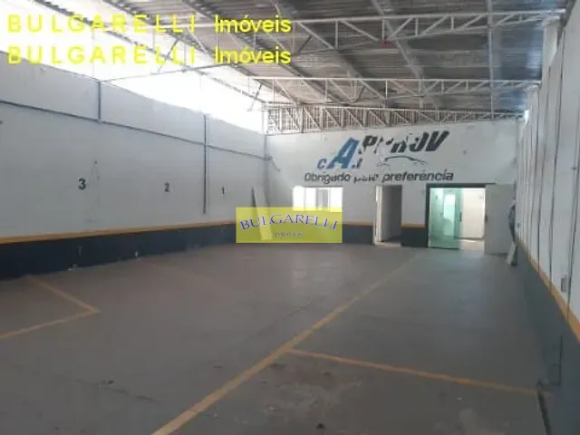 Loja com 500m² 2 quartos e 3 banheiros, à venda ou para alugar, no bairro Agapeama em Jundiaí