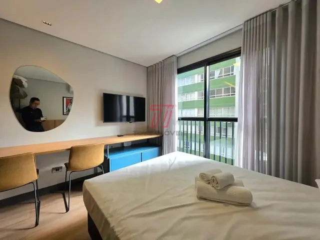 Salão 1 quarto e 1 banheiro, para alugar, no bairro Água Verde em Curitiba