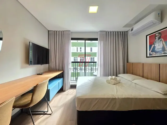 Salão 1 quarto e 1 banheiro, para alugar, no bairro Água Verde em Curitiba
