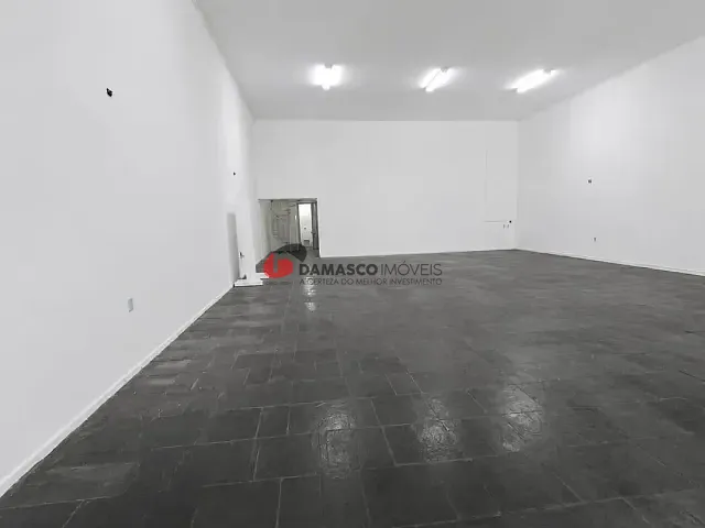 Loja com 300m², para alugar, no bairro Fundação em São Caetano do Sul