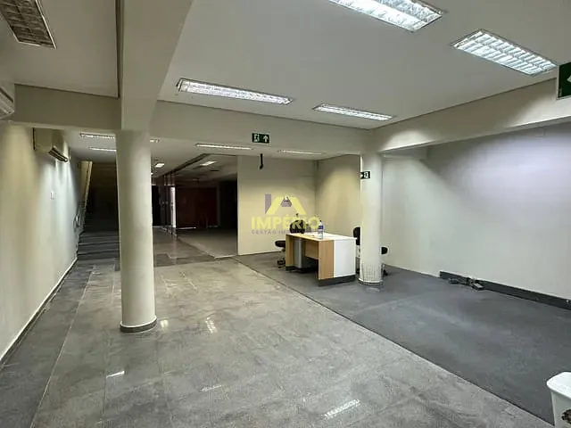 Sala com 233m², à venda ou para alugar, no bairro Centro em Salto