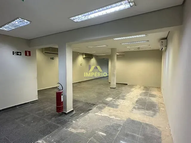 Sala com 233m², à venda ou para alugar, no bairro Centro em Salto