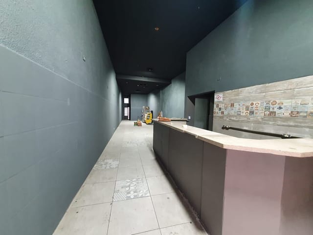 Foto do Loja - Visibilidade, Espaço e Localização Privilegiada no Belém! 🏙️ Salão Comercial de 140m² à 500m do Metrô! 📍 | Organização Imobiliária Açores