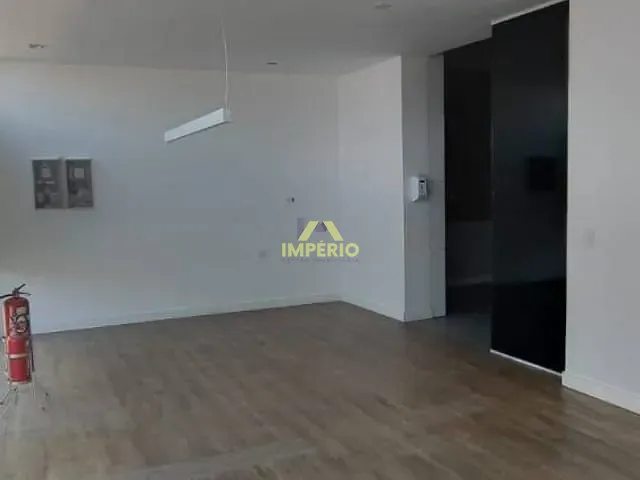 Sala com 216m², para alugar, no bairro Vila Nova em Salto