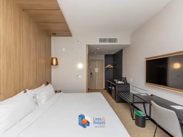 Salão com 24m² 1 quarto e 1 banheiro, à venda, no bairro Pinheiros em São Paulo