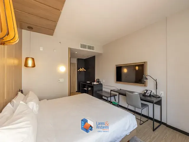 Salão com 24m² 1 quarto e 1 banheiro, à venda, no bairro Pinheiros em São Paulo