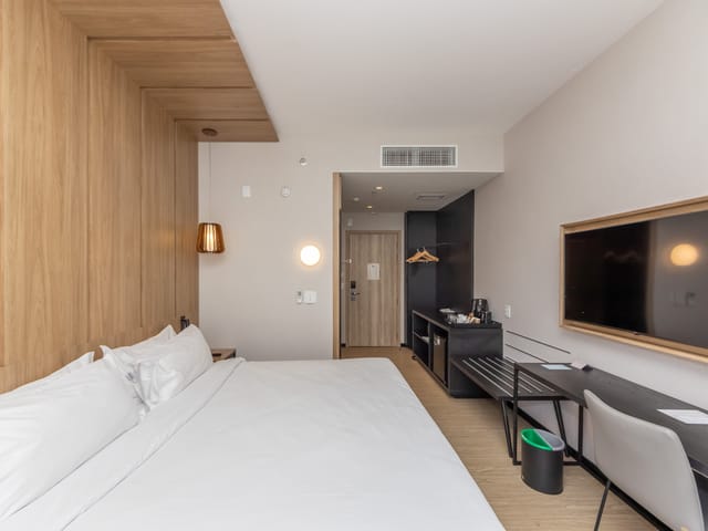Salão com 24m² 1 quarto e 1 banheiro, à venda, no bairro Pinheiros em São Paulo