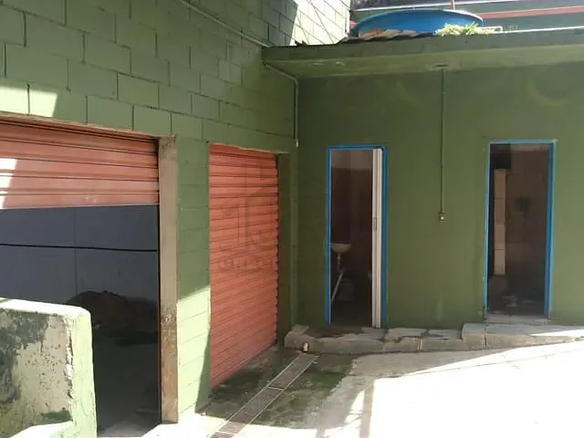 Loja com 246m², para alugar, no bairro Jardim Zaira em Mauá