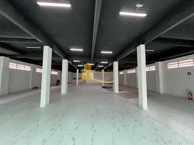 Salão com 450m², para alugar, no bairro Tupi em Praia Grande