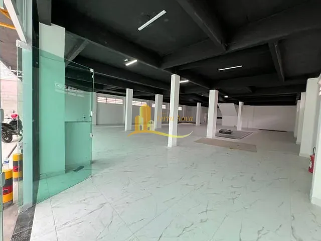 Salão com 450m², para alugar, no bairro Tupi em Praia Grande