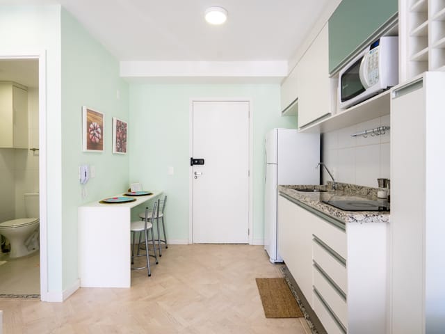 Foto do Salão - Flat para venda em Pinheiros com 1 quarto, 33m² | Lares e Andares Imóveis