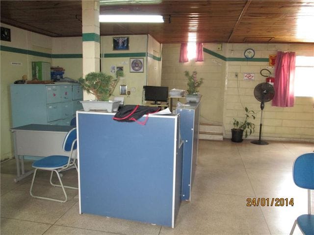 Salão com 180m², para alugar, no bairro Vila Esperança em São Paulo