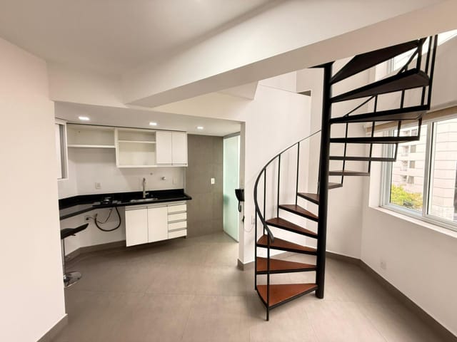 Foto do Salão - Flat para venda em Vila Nova Conceição com 1 quarto, sendo 1 suíte, 50m² | Lares e Andares Imóveis