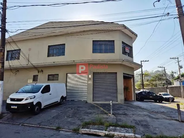 Loja com 300m², para alugar, no bairro Jardim Sabará em São Paulo