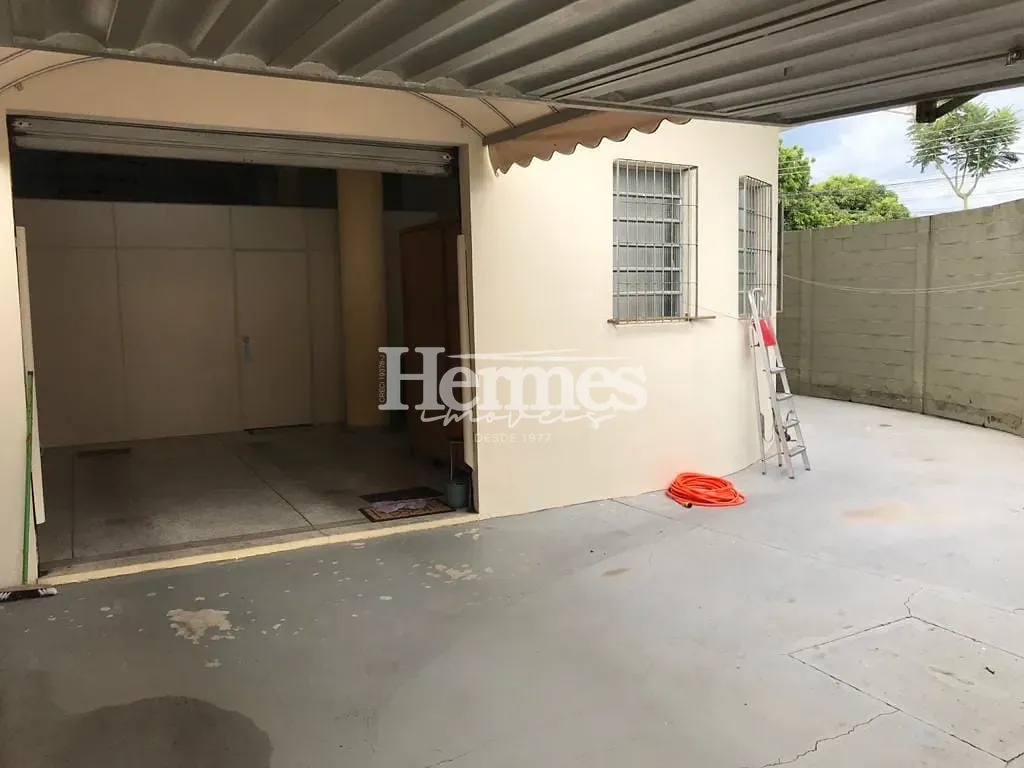 Casa, 1 quarto, 311 m² - Foto 1