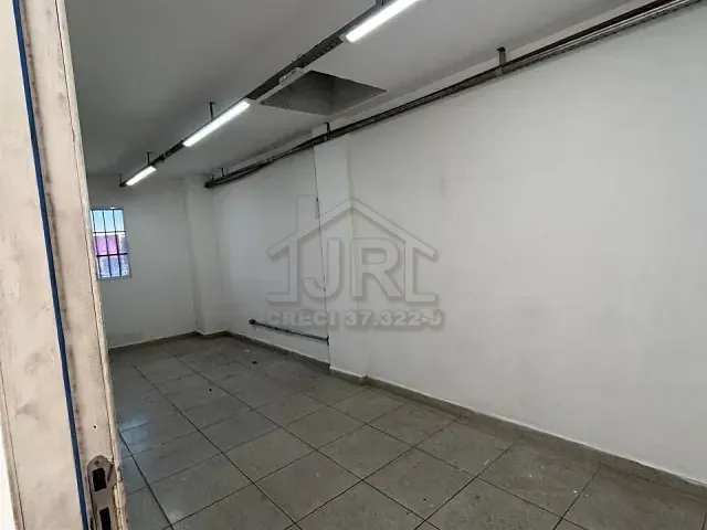 Loja com 196m², para alugar, no bairro Silveira em Santo André