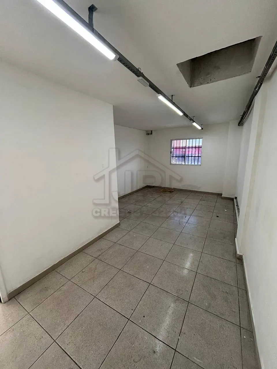 Loja-Salão, 196 m² - Foto 1