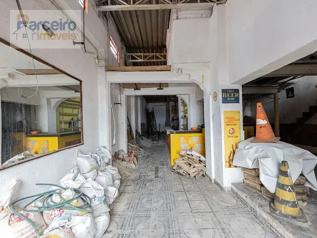 Loja com 170m², para alugar, no bairro Parque São Jorge em São Paulo