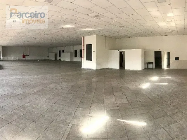 Sala com 890m², para alugar, no bairro Itaquera em São Paulo