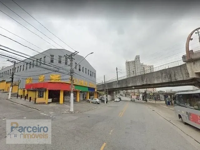 Sala com 890m², para alugar, no bairro Itaquera em São Paulo