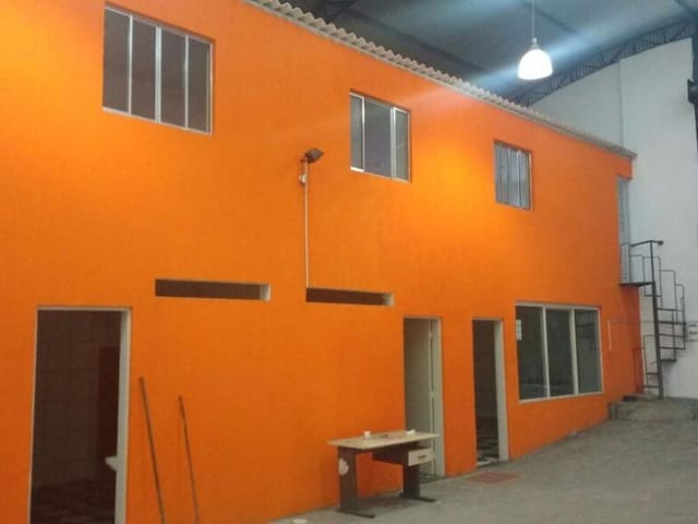 Salão com 1100m², para alugar, no bairro Vila Bandeirantes em São Paulo