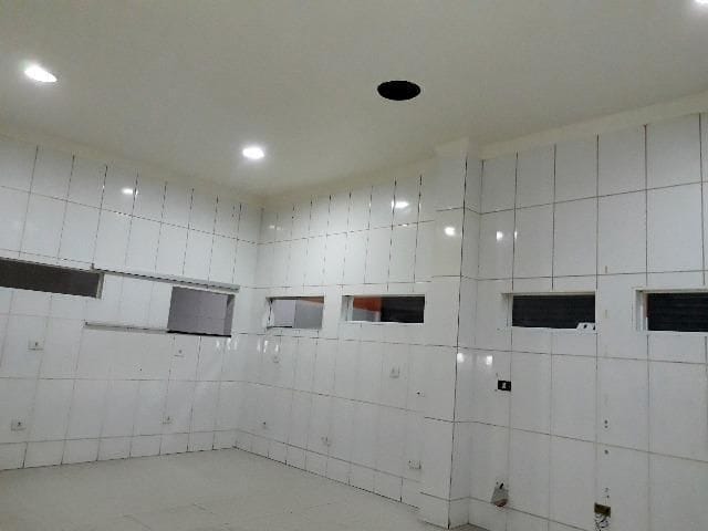 Salão com 140m², para alugar, no bairro Vila Nova Mazzei em São Paulo