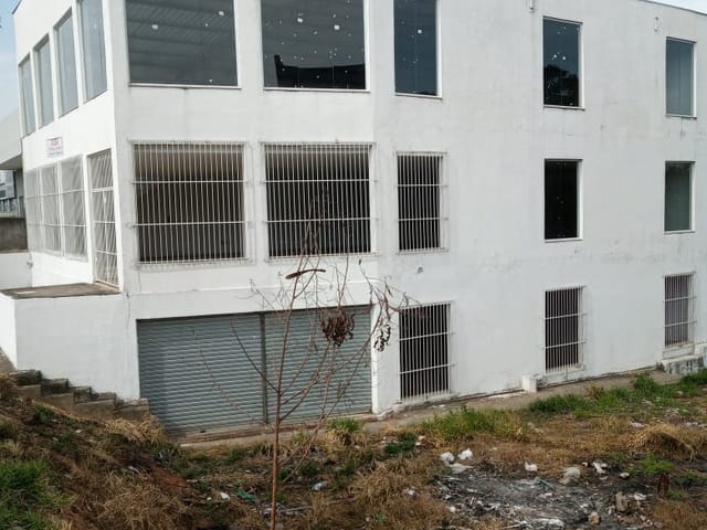 Foto do Prédio - Oportunidade Imperdível! Prédio Comercial de 970m² na Zona Oeste: Ideal para Igrejas, Escolas, Clínicas e Mais! | Plus Negócios Imobiliários