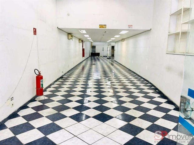 Salão com 318m², para alugar, no bairro República em São Paulo