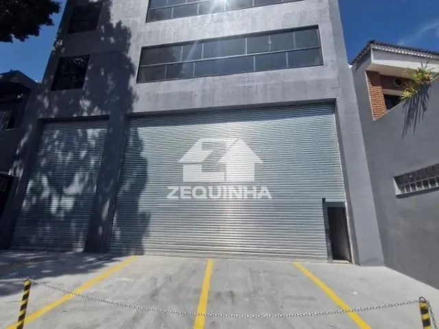 Salão com 221m², para alugar, no bairro Vila Yara em Osasco